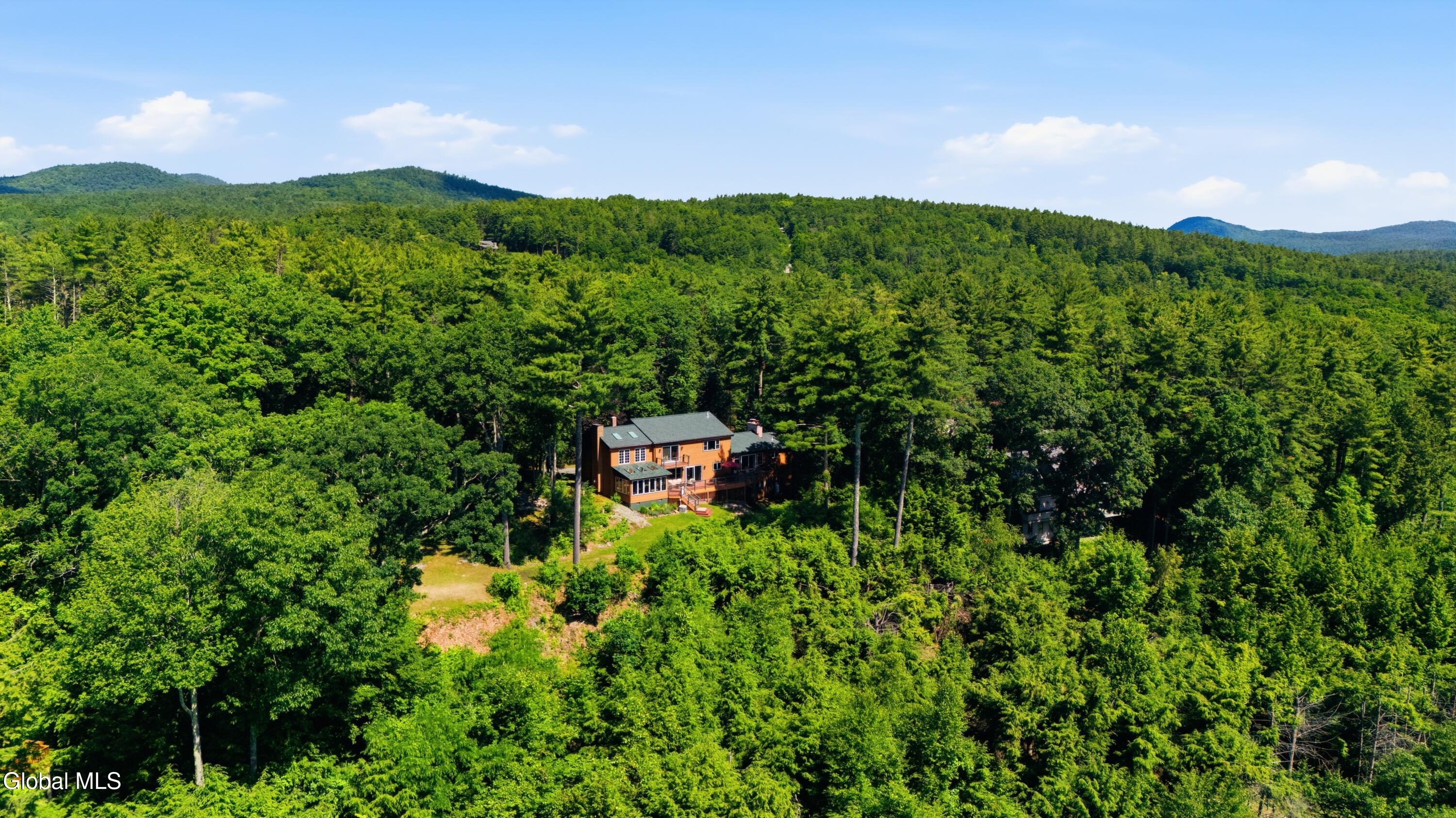 35 Woodland Ridge