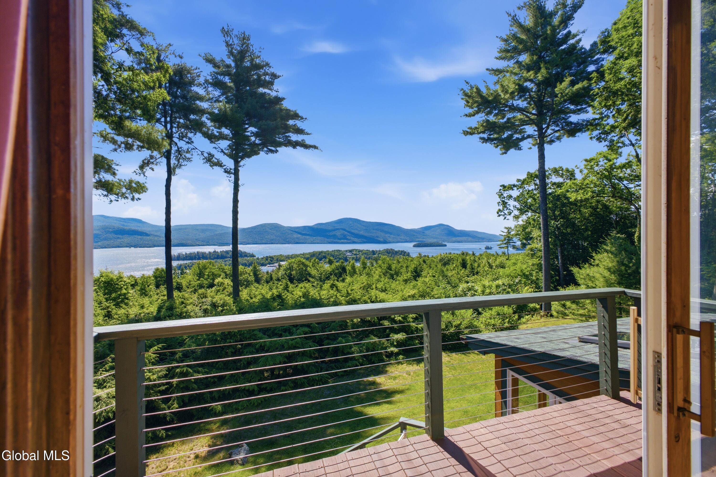 35 Woodland Ridge