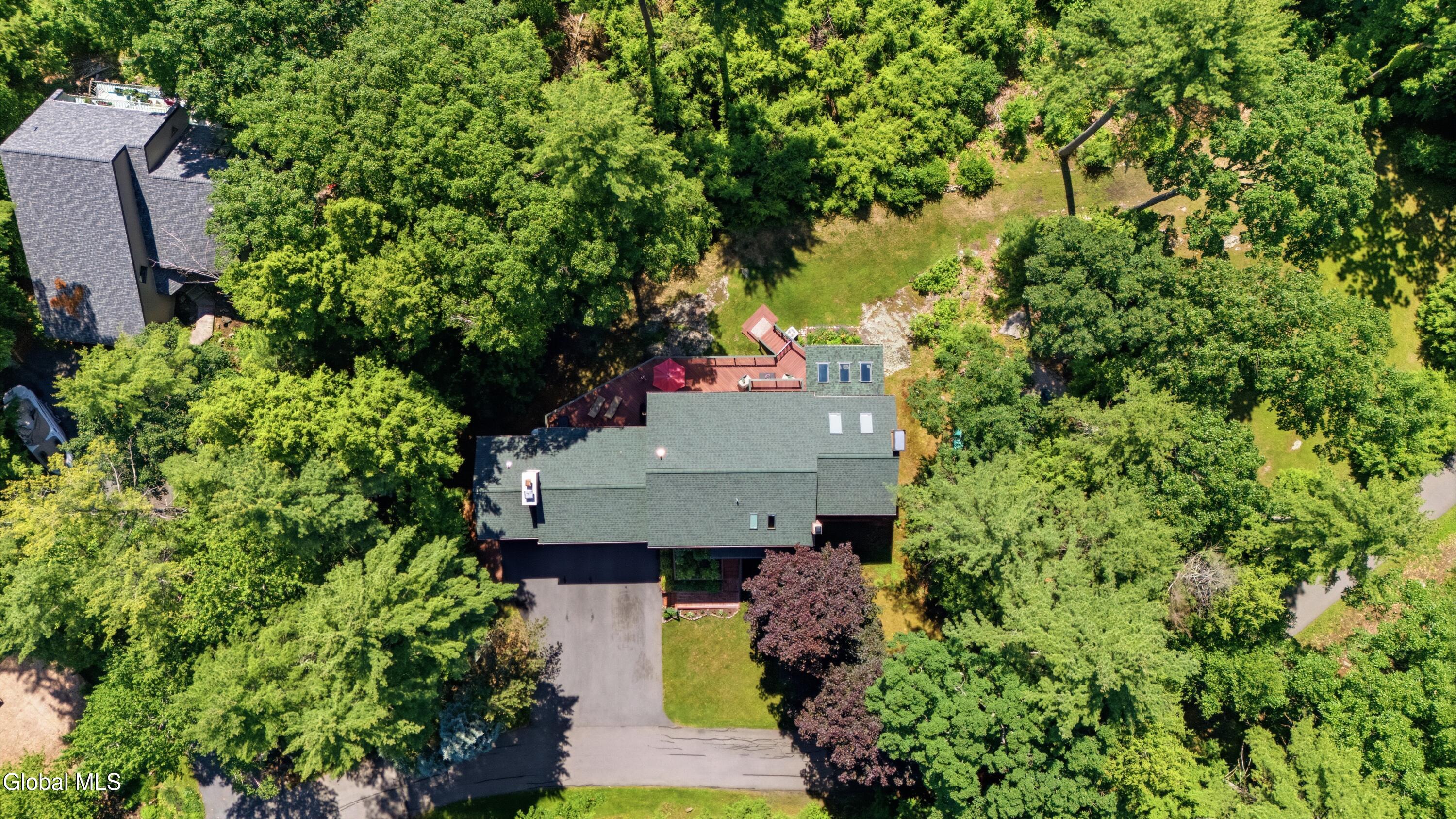 35 Woodland Ridge