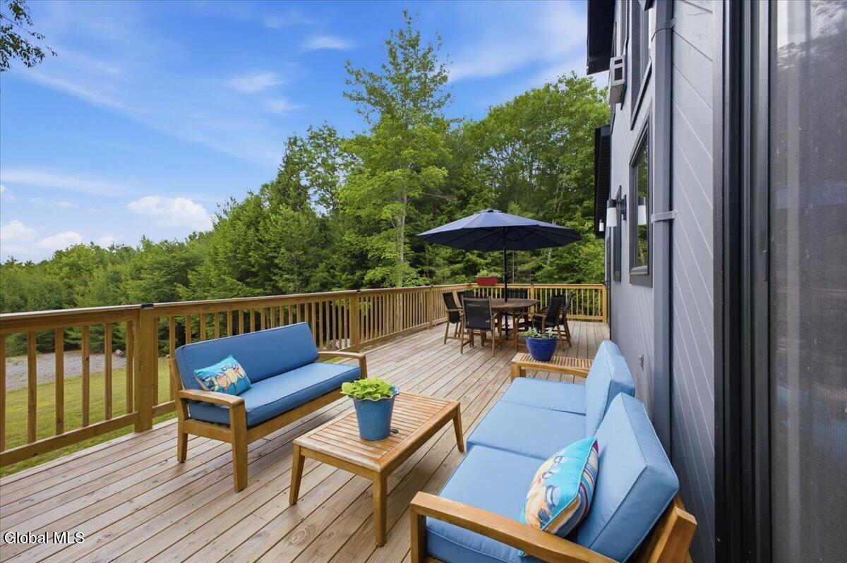 342-346 Starbuck Hill Road
