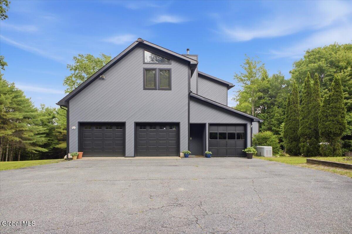 342-346 Starbuck Hill Road