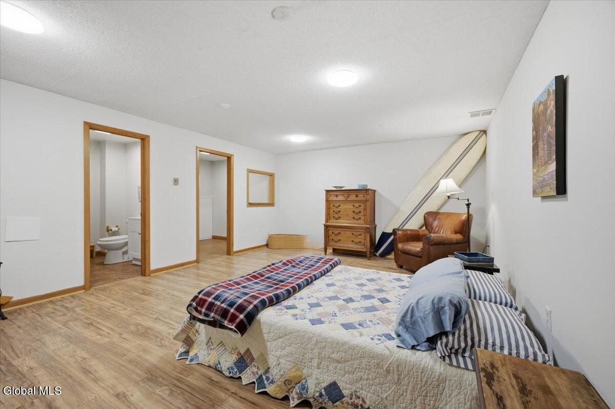342-346 Starbuck Hill Road