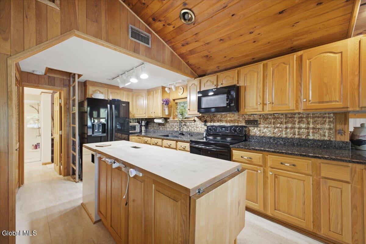 60 Reardon Road