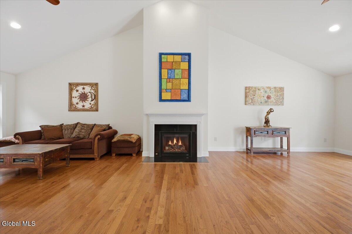 58 Sunny West Lane
