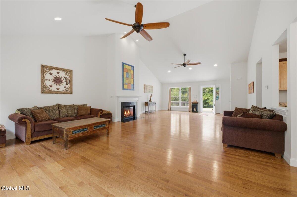 58 Sunny West Lane