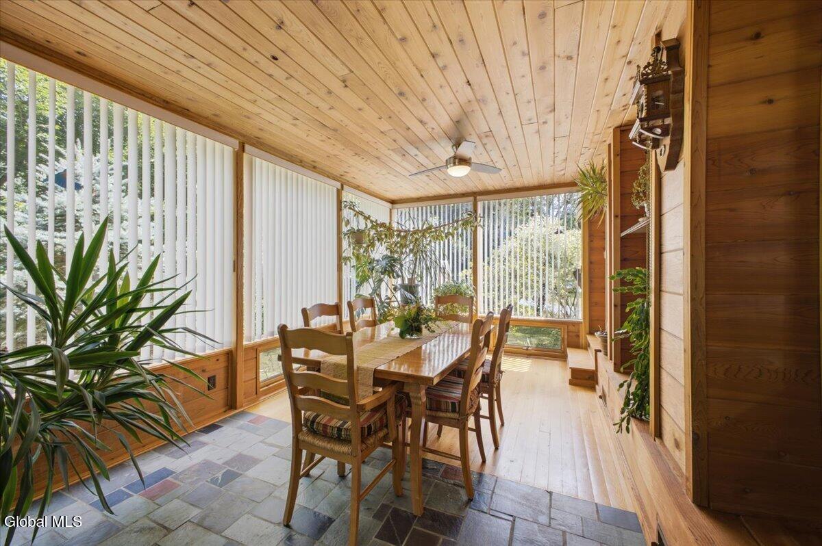 4 Treehouse Lane