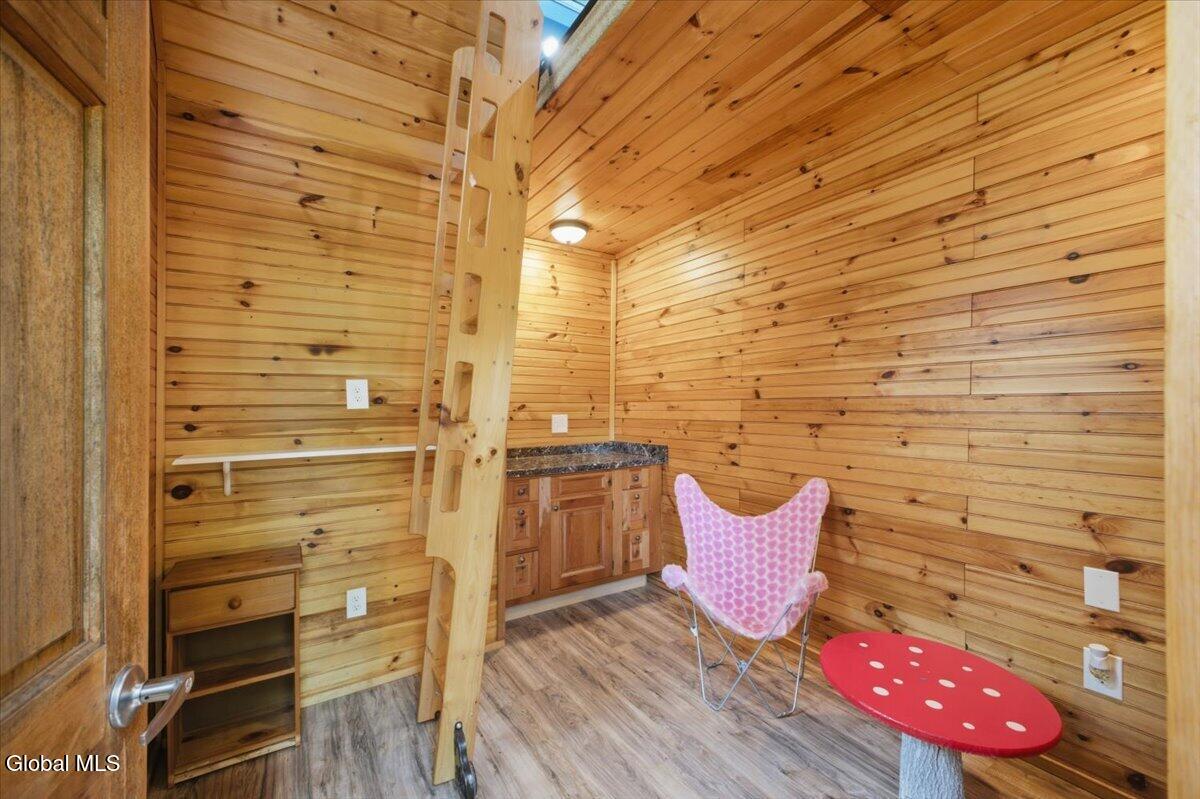 4 Treehouse Lane