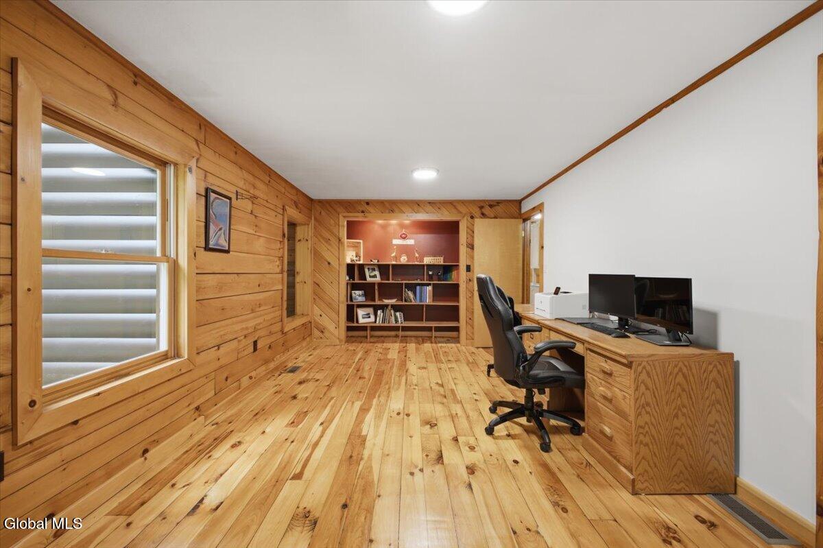 4 Treehouse Lane