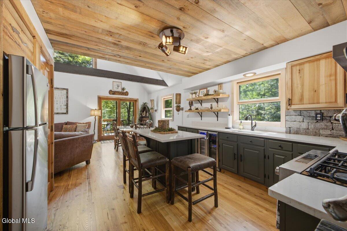 6 Ridgewood Court
