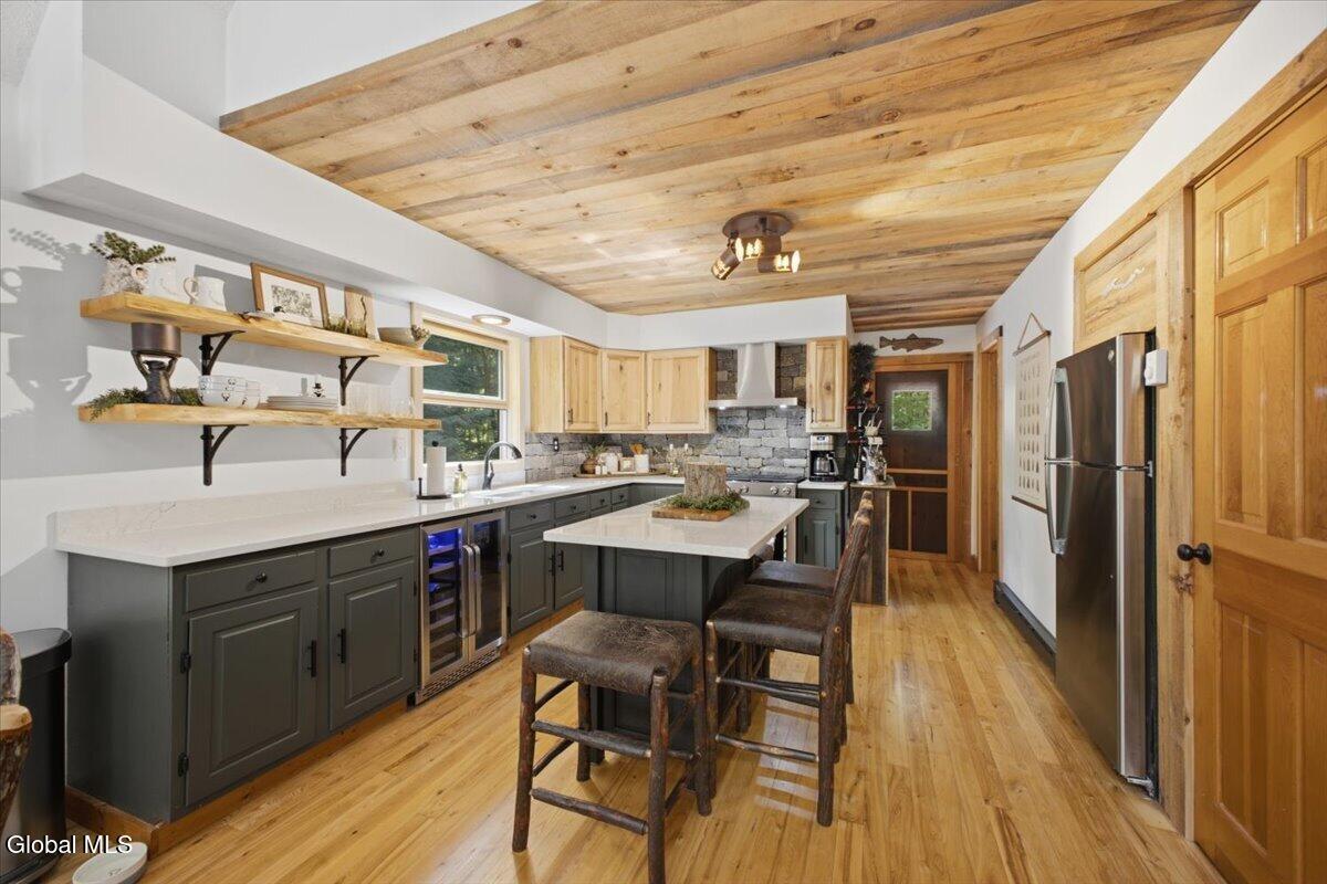 6 Ridgewood Court