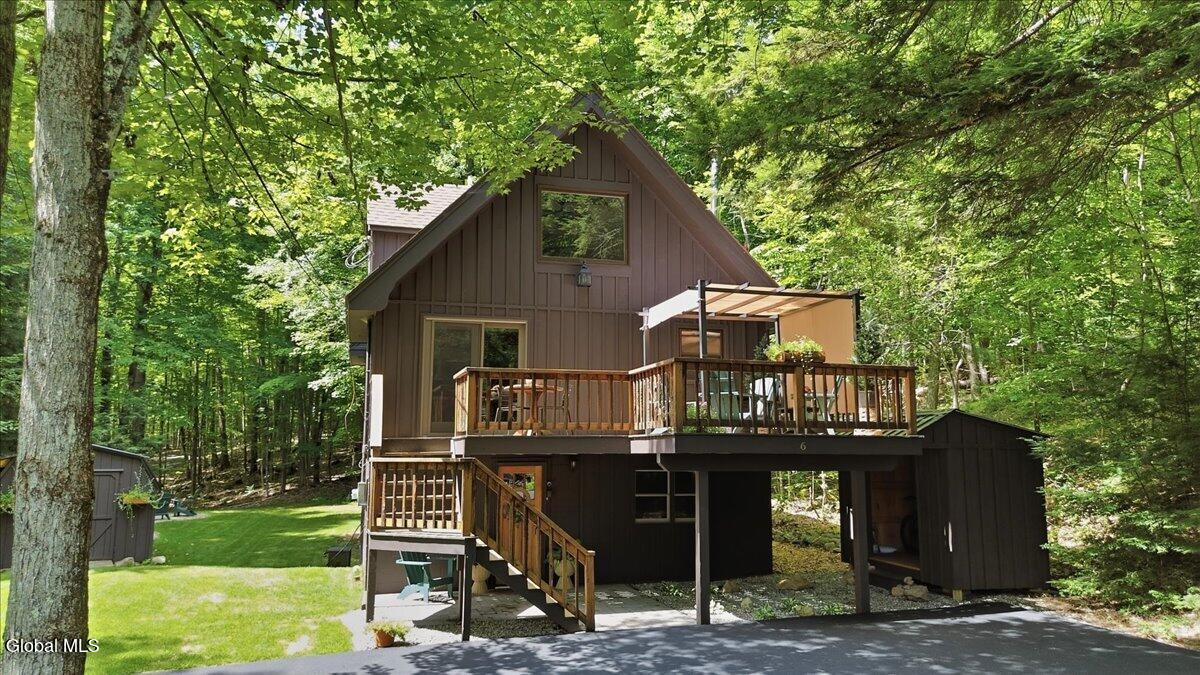 6 Ridgewood Court
