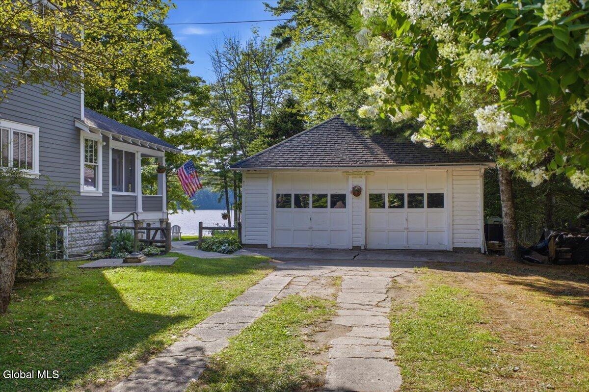 837 Atateka Drive