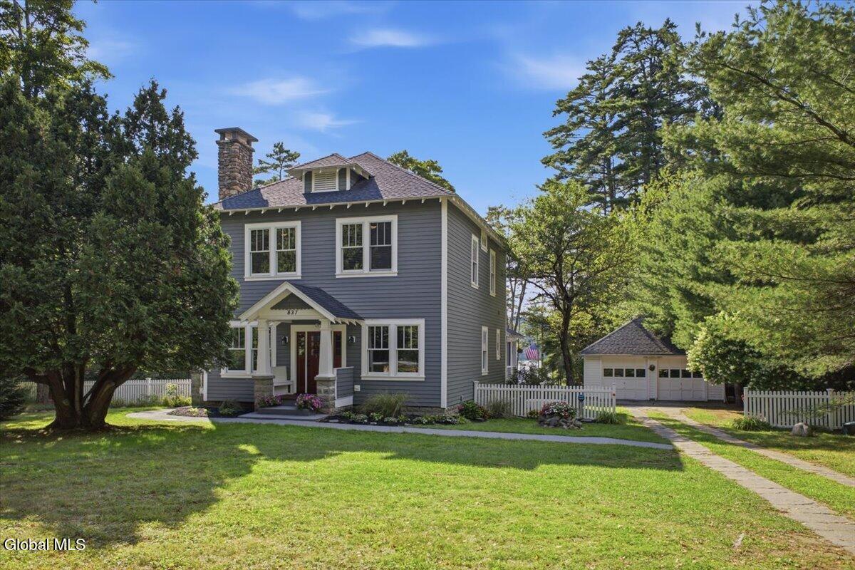 837 Atateka Drive