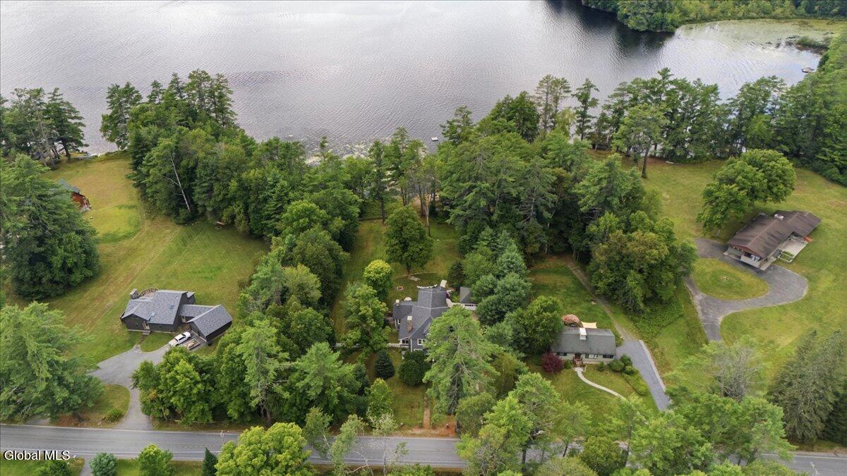 837 Atateka Drive