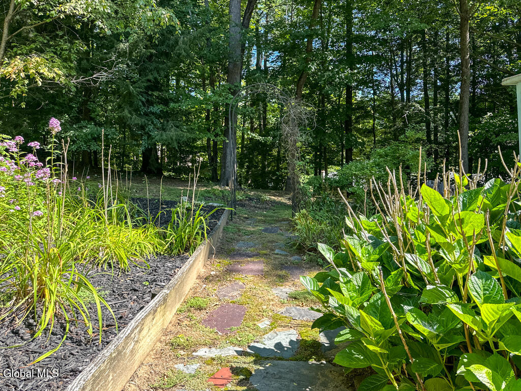16 Summit Drive