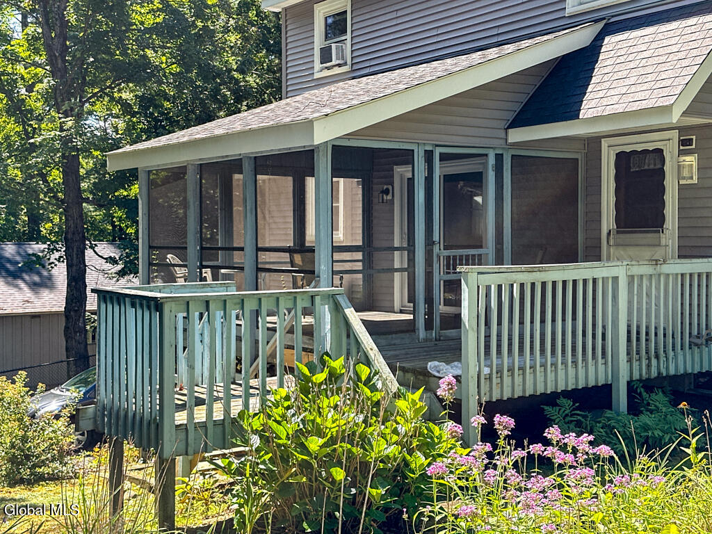 16 Summit Drive