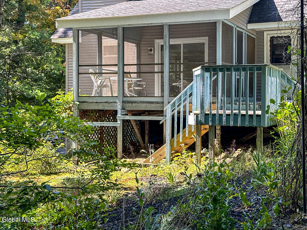 16 Summit Drive