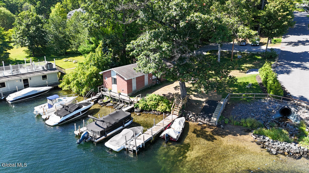 16 Summit Drive