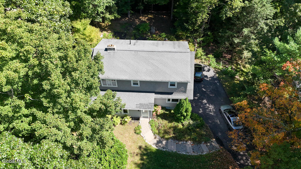 16 Summit Drive