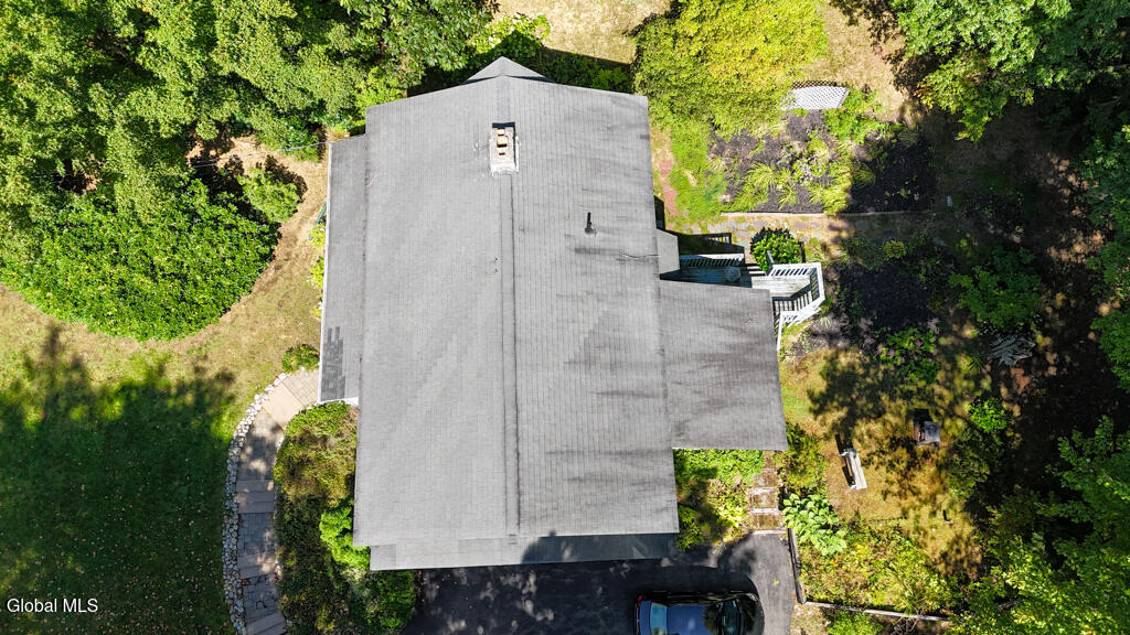 16 Summit Drive