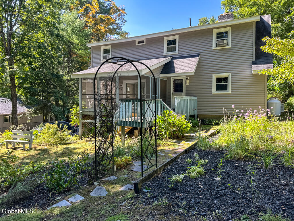 16 Summit Drive