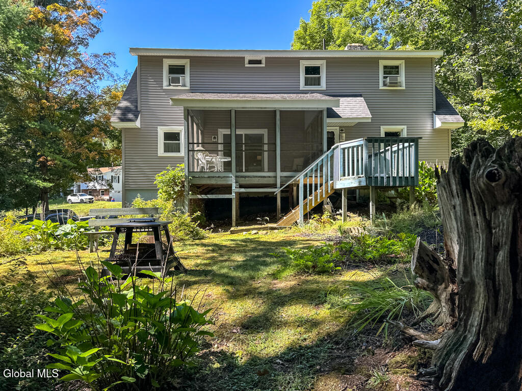 16 Summit Drive