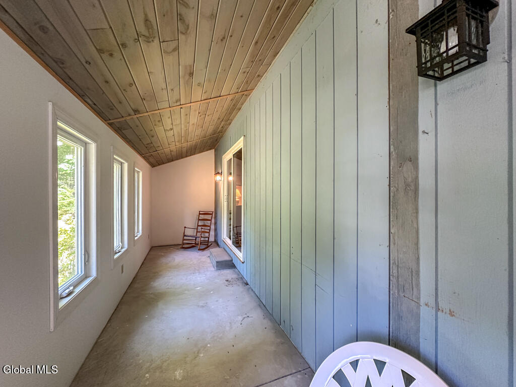 16 Summit Drive