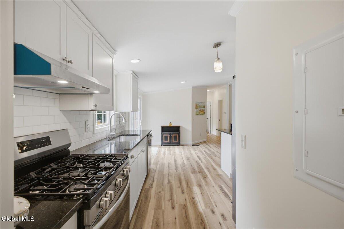 434 Potter Hill Road