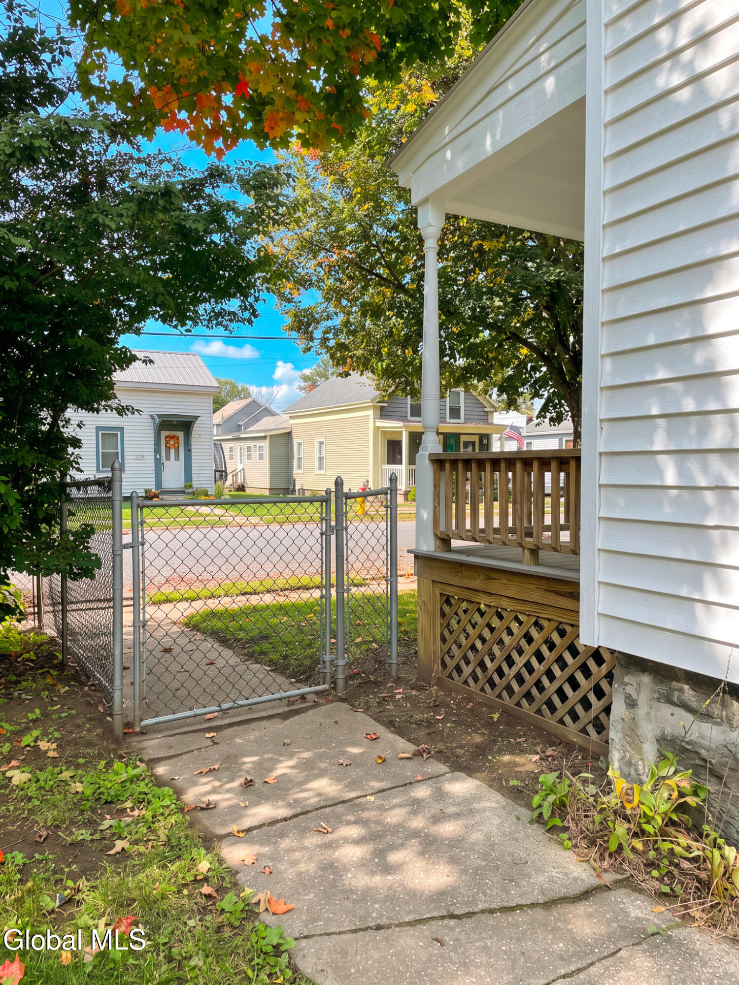 9 Flandreaux Avenue