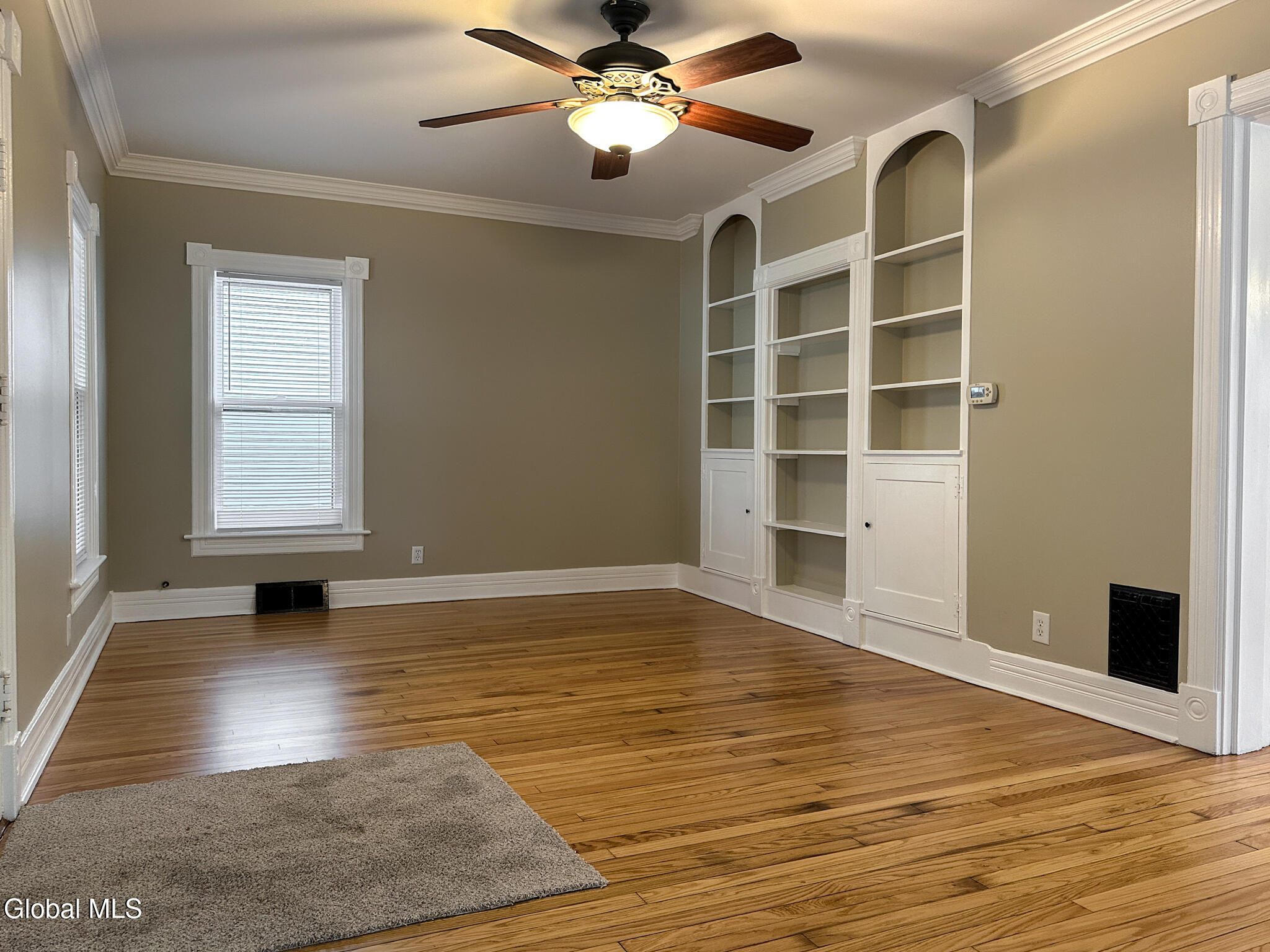 9 Flandreaux Avenue