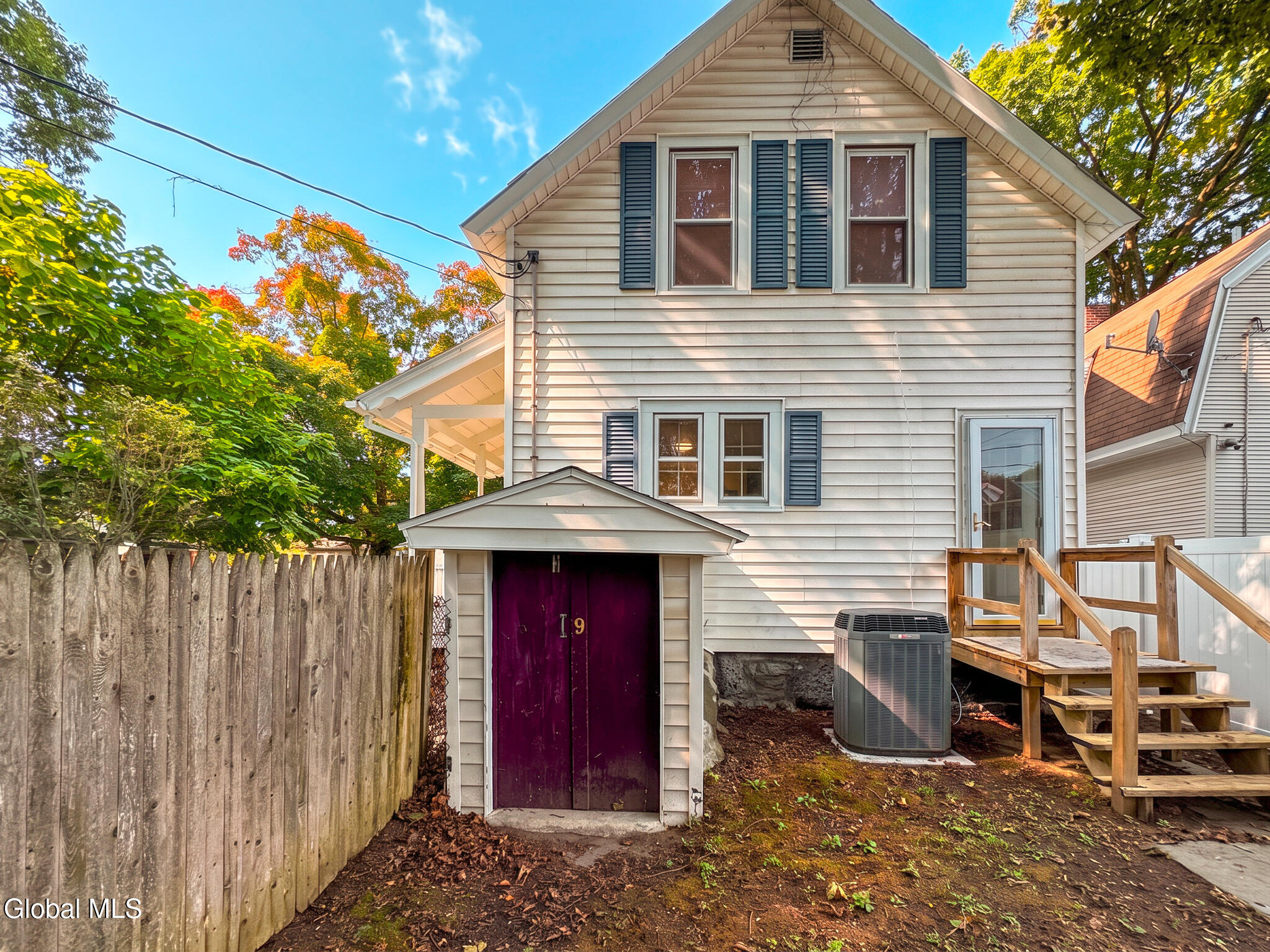 9 Flandreaux Avenue