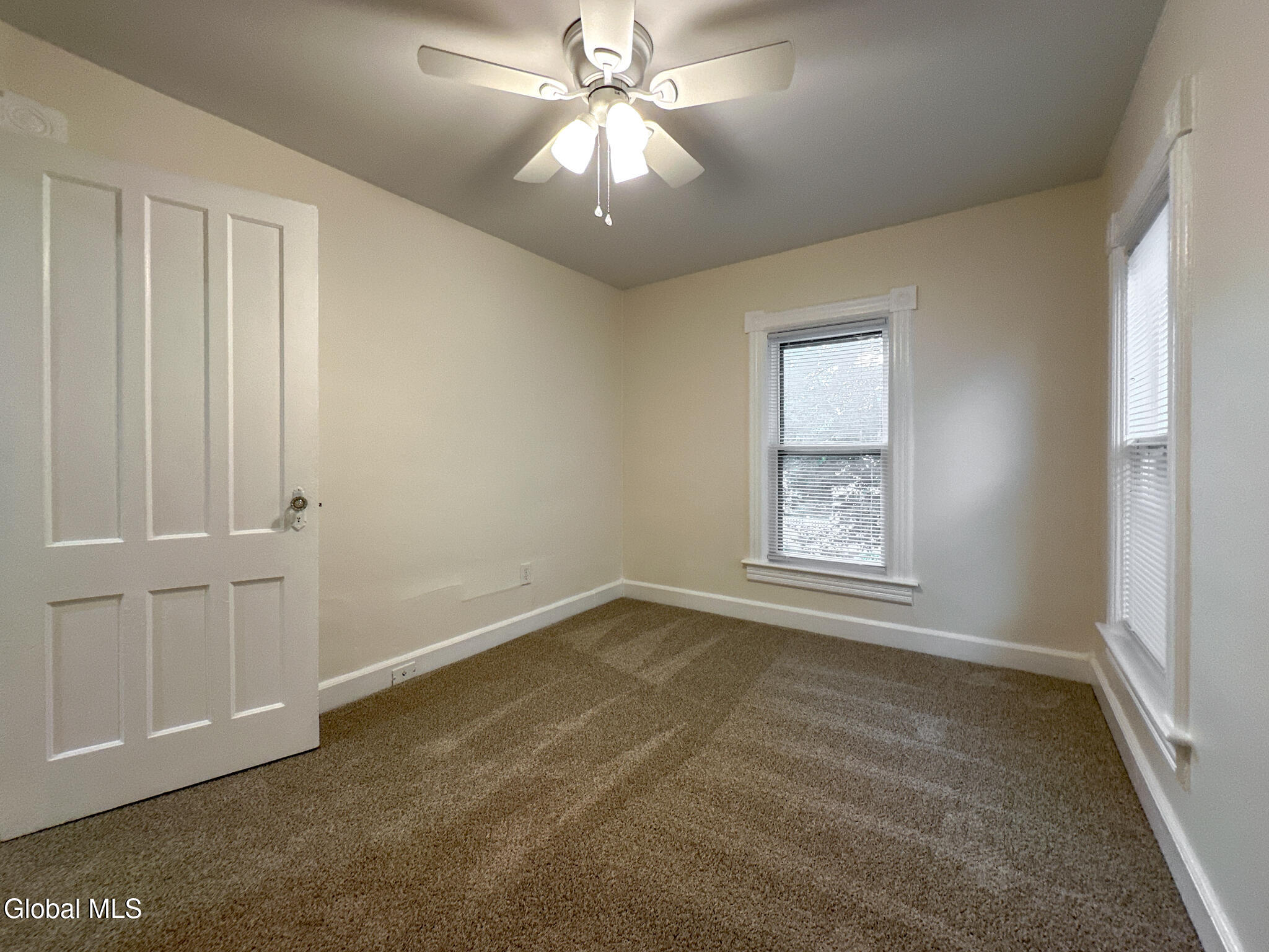 9 Flandreaux Avenue