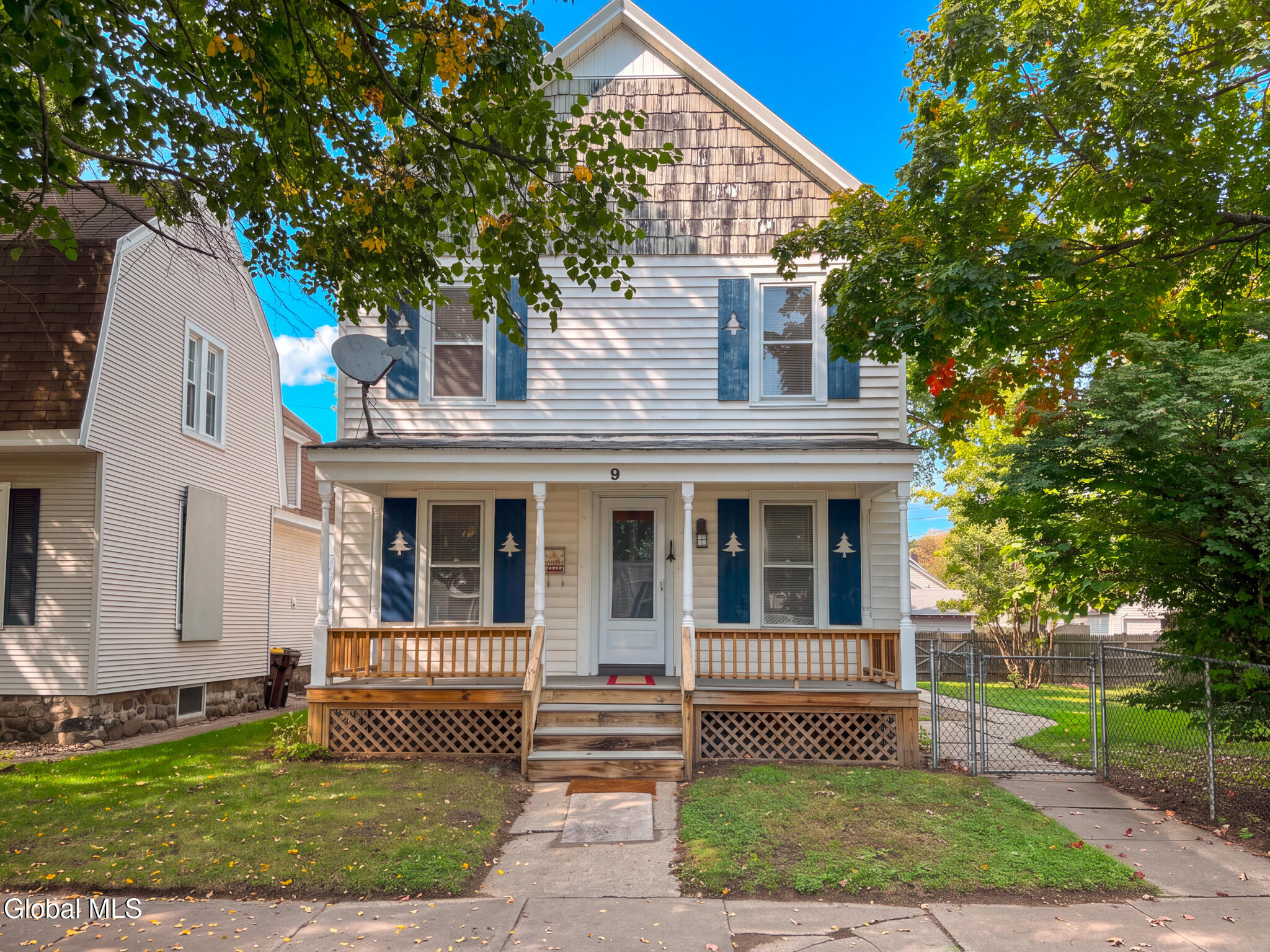 9 Flandreaux Avenue