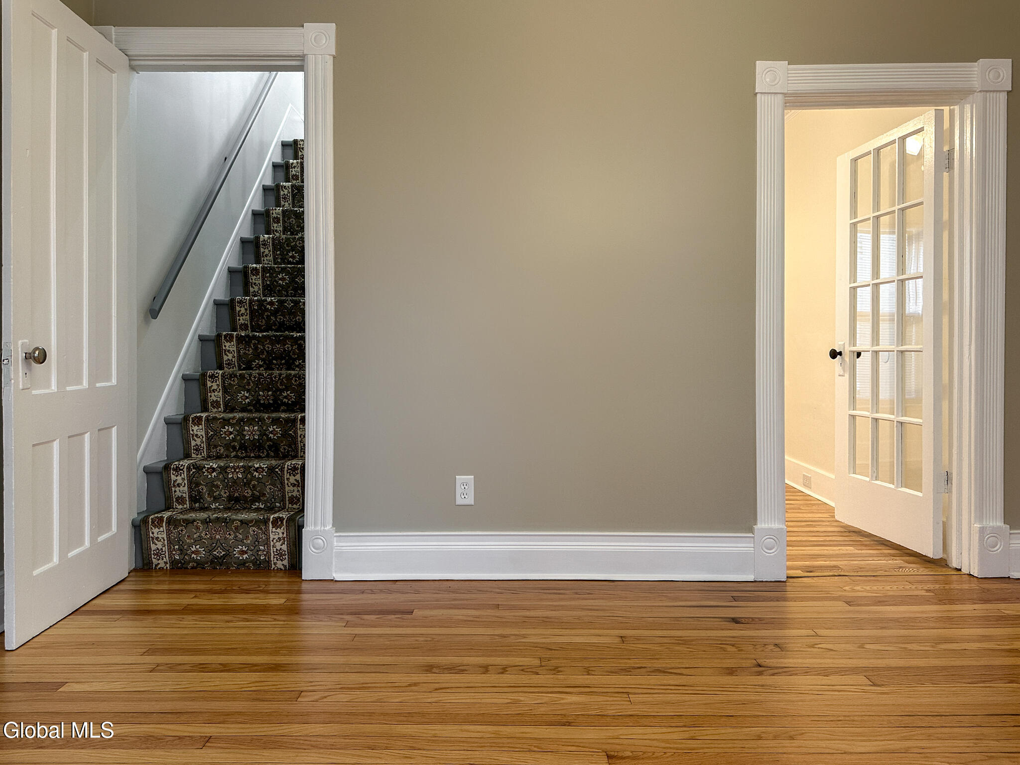 9 Flandreaux Avenue
