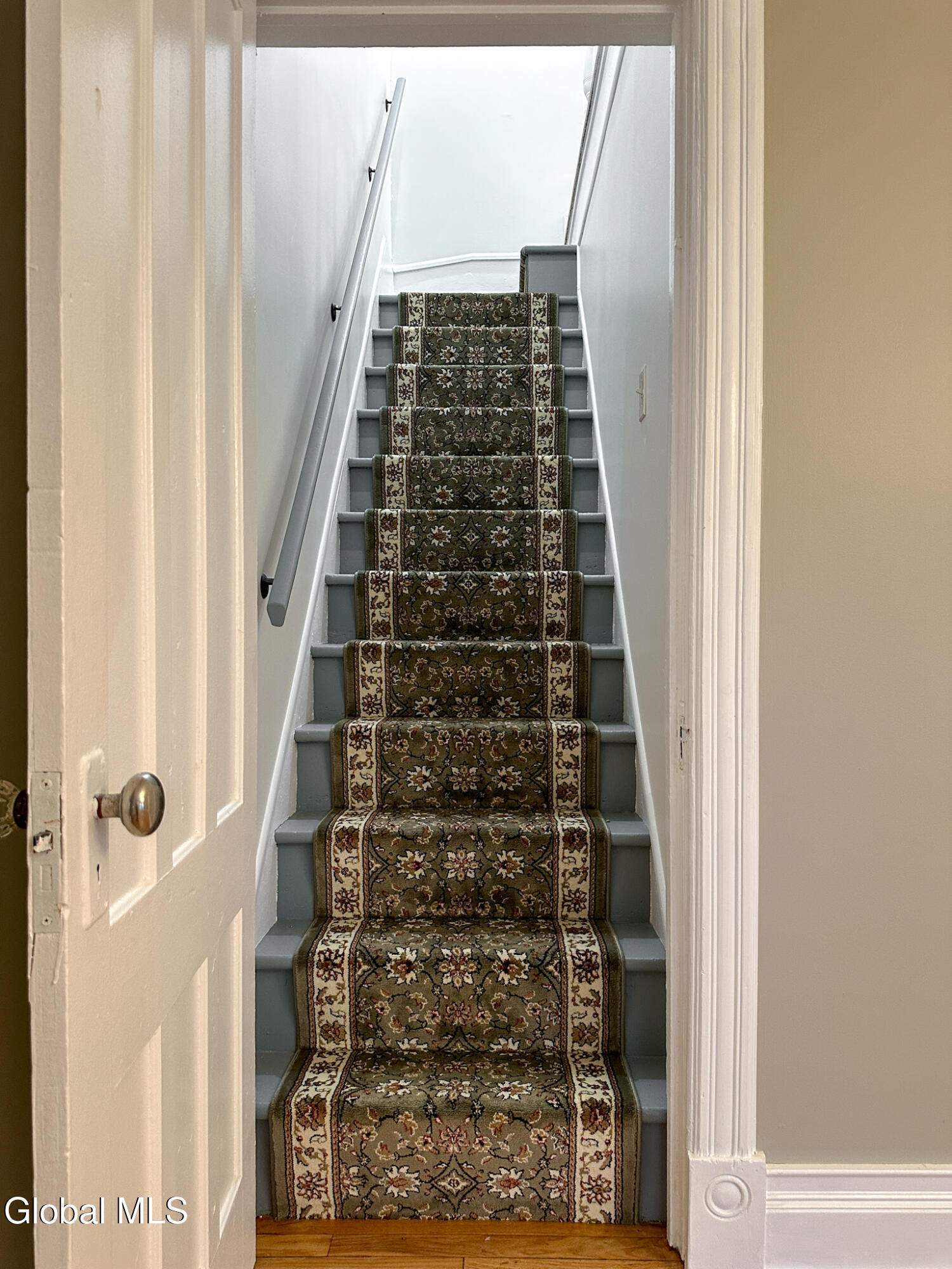 9 Flandreaux Avenue