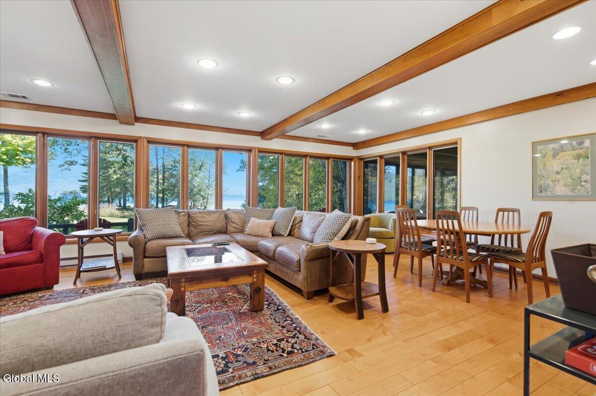 12 Lapham Road