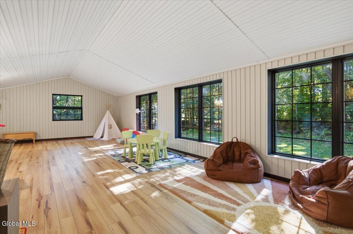 12 Lapham Road