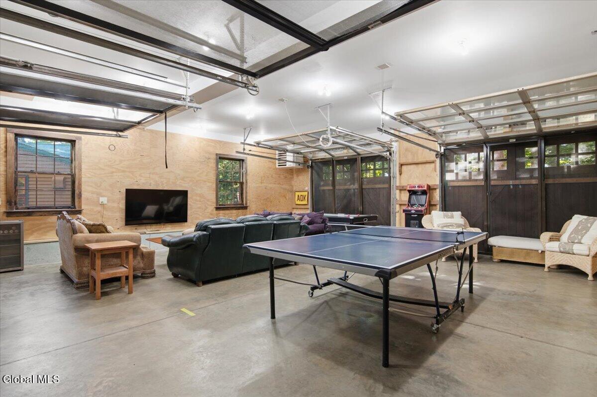 12 Lapham Road