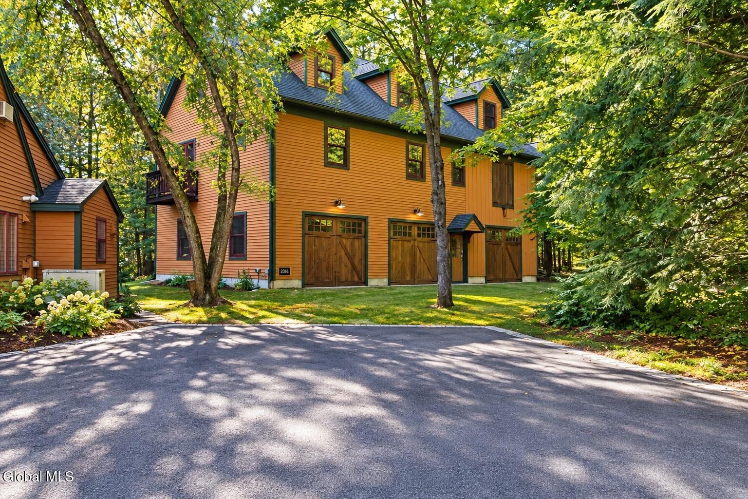12 Lapham Road