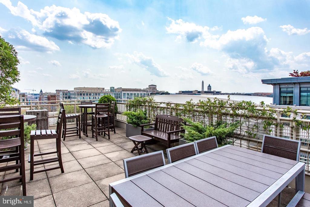 715 6TH STREET NW 305