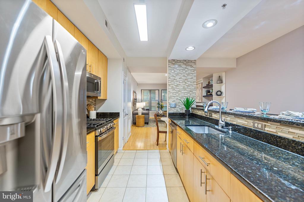 715 6TH STREET NW 305