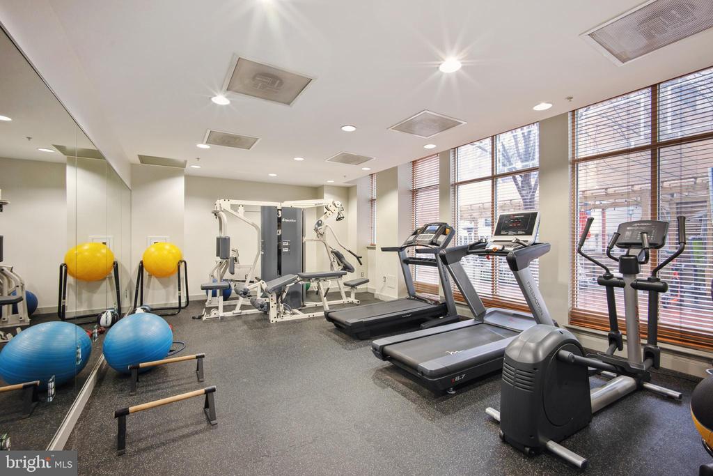 715 6TH STREET NW 305