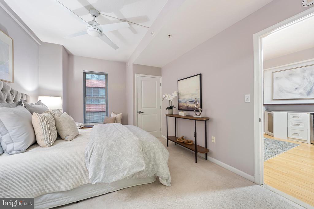 715 6TH STREET NW 305