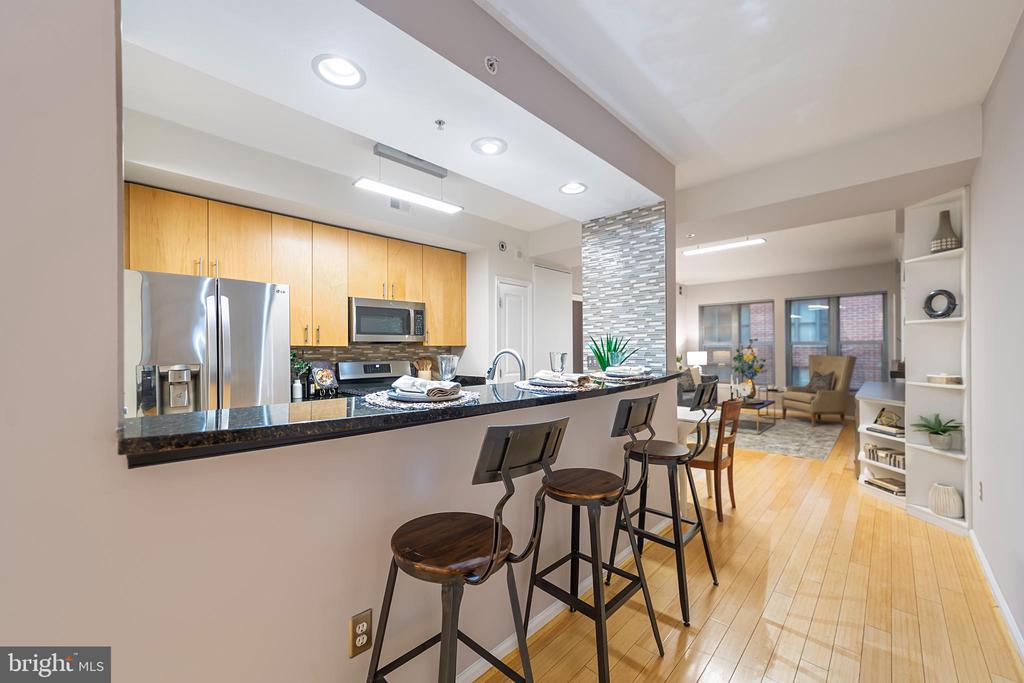 715 6TH STREET NW 305