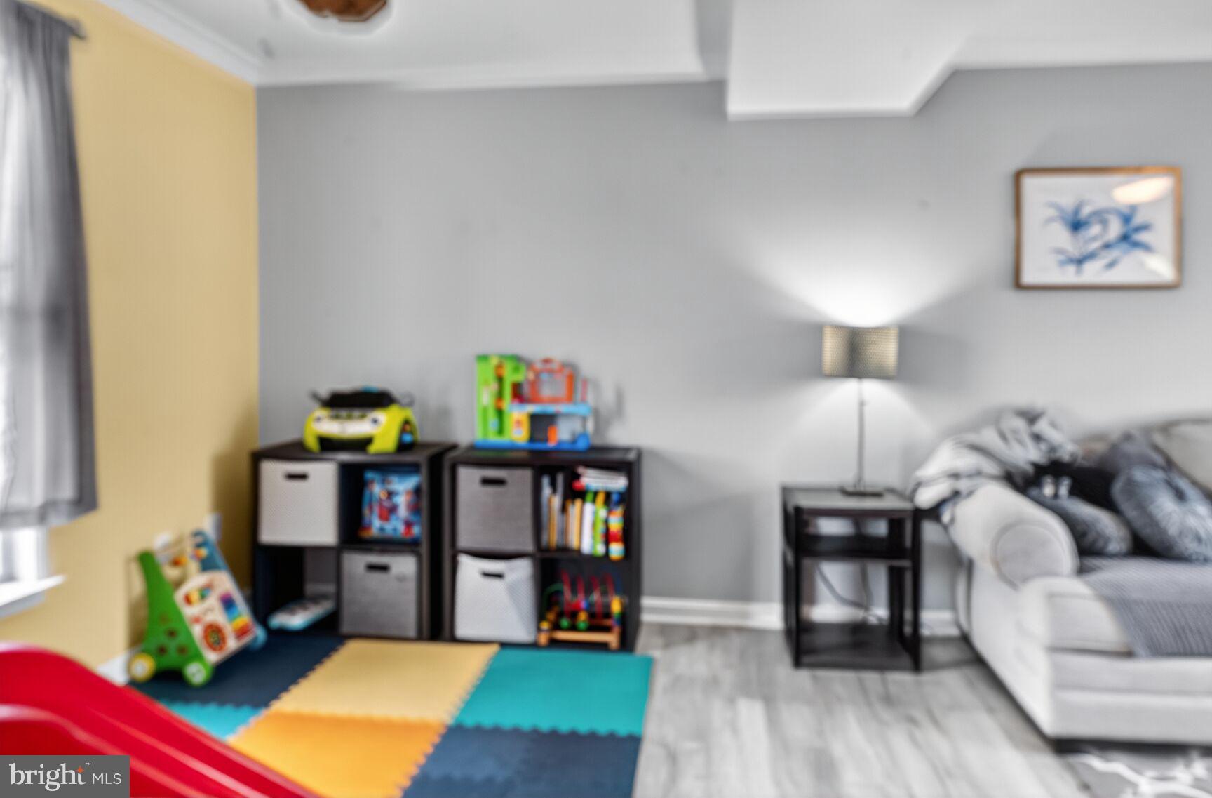 71 FAIRGROUND AVENUE