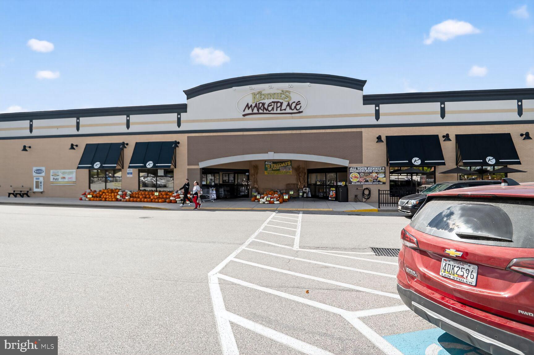 71 FAIRGROUND AVENUE