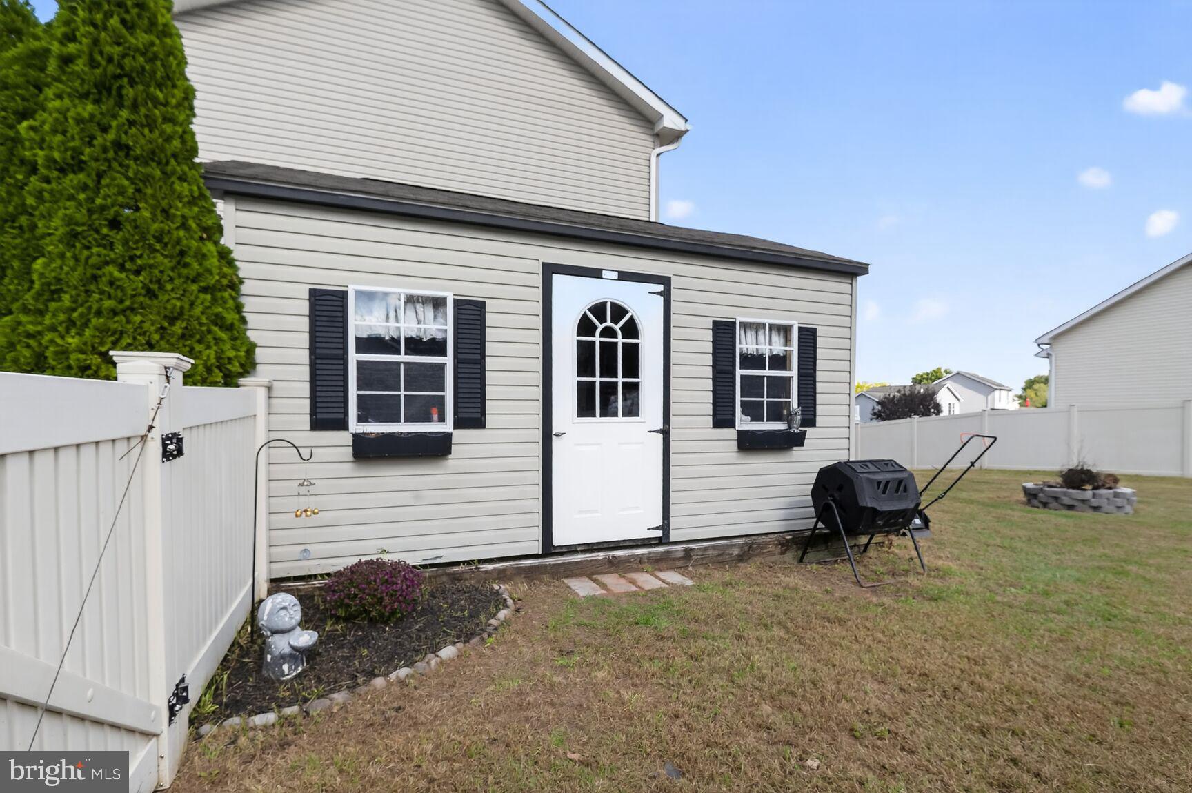 71 FAIRGROUND AVENUE