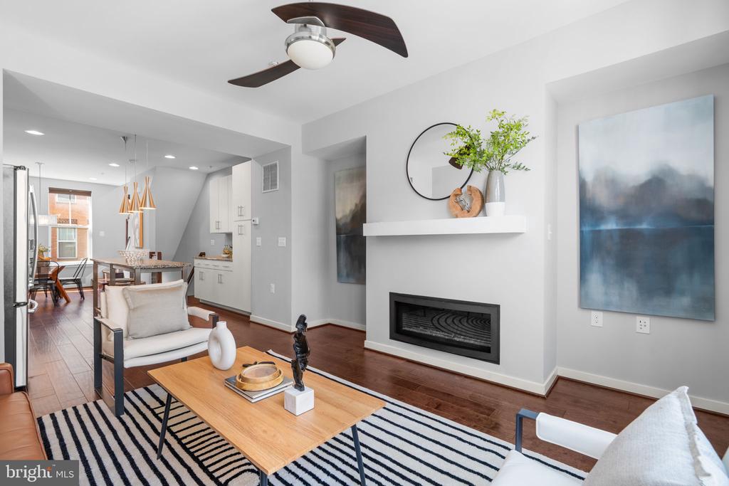 1421 TRAFALGAR LANE