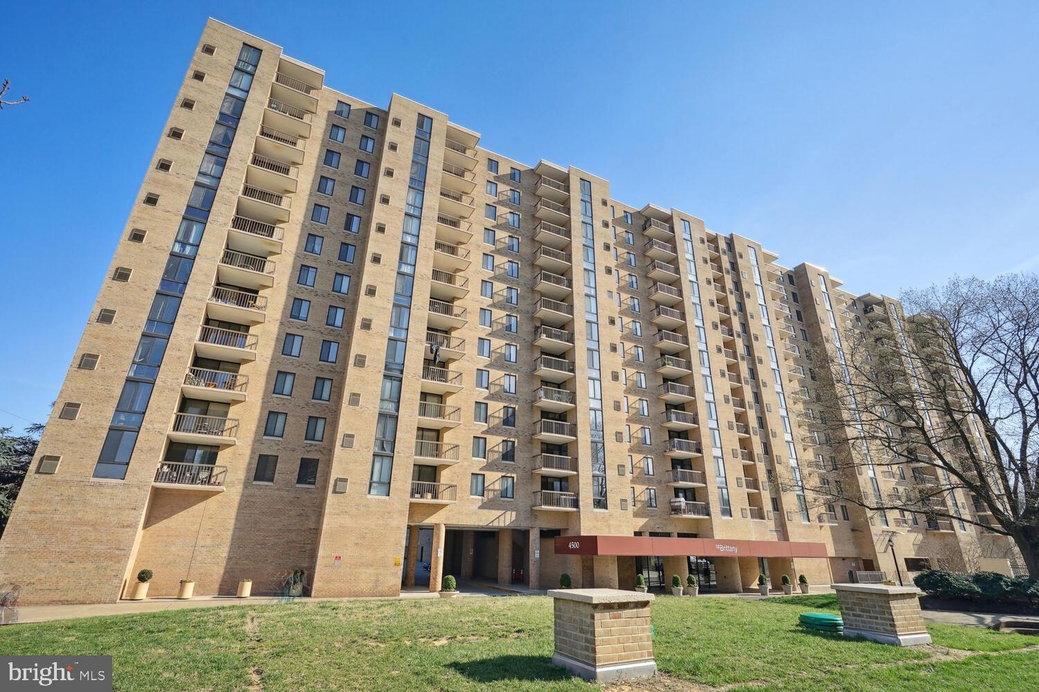 4500 S FOUR MILE RUN DRIVE 121