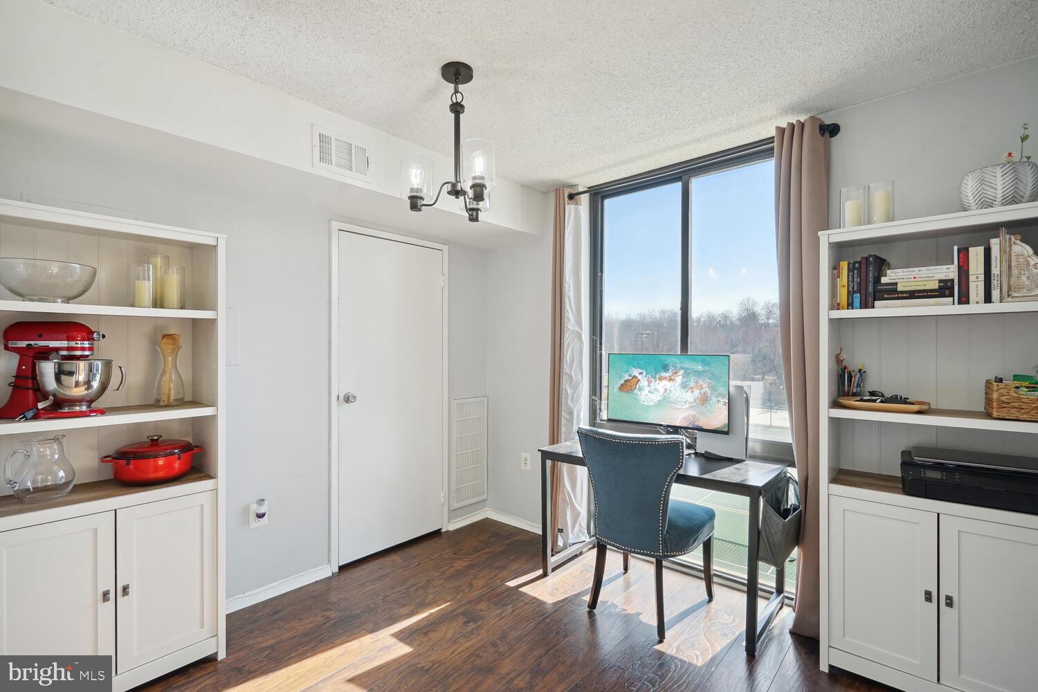 4500 S FOUR MILE RUN DRIVE 121